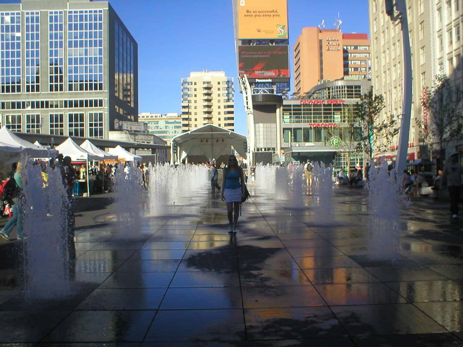 Centro de Toronto Fontes do centro comercial, em Toronto