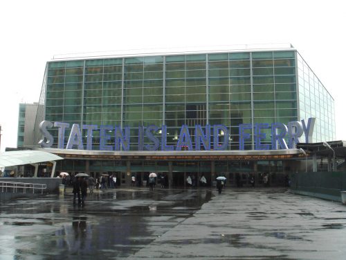 Estação para Staten Island Frente da estação do Staten Island
