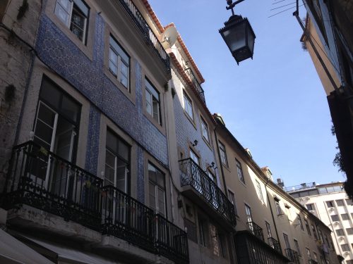Arquitetura em Portugal Prédios com azulejos em Lisboa
