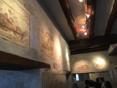 Prostíbulo de Pompéia Pinturas feitas nas paredes do prostíbulo em Pompéia