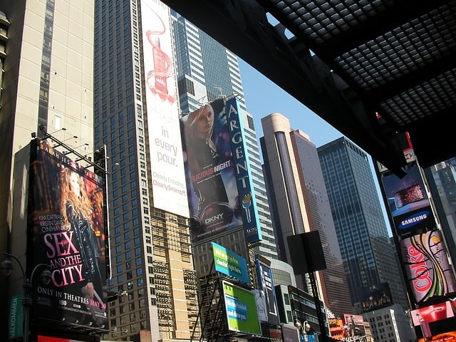 Propagandas em Nova York Painéis de lojas em Nova York