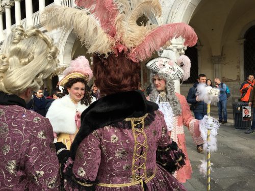 Carnaval de Veneza Fantasias tradicionais no Carnaval de Veneza
