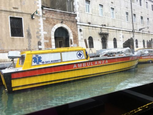 Barco ambulância veneziano Barco como ambulância em Veneza