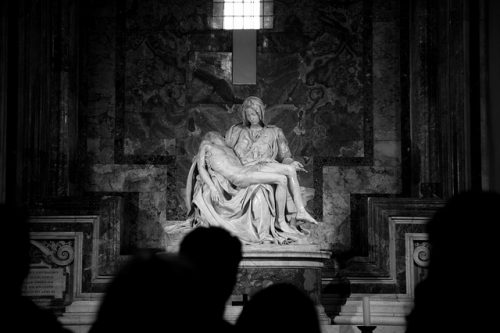 Pieta de Michelangelo