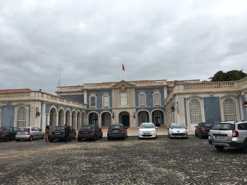 Palácio Queluz e a história da família real local onde a Família Real passava o verão