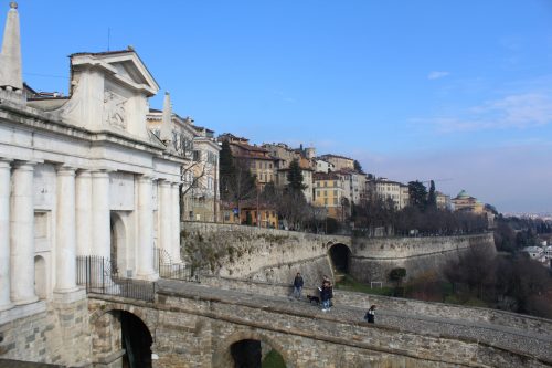 Muros Venezianos de Bérgamo Muros venezianos e portal na cidade de Bérgamo