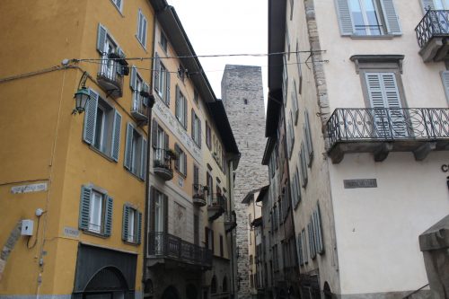 Piazza delle Scarpe Piazza delle Scarpe em Bérgamo