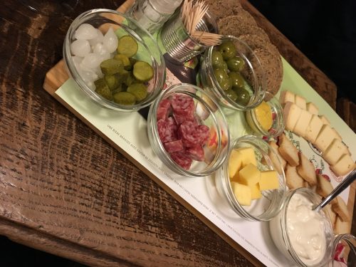 Aperitivos e cervejas Aperitivos para degustar junto com as cervejas belgas