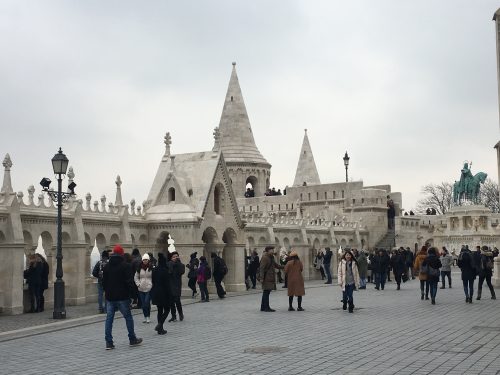 Fisherman´s Bastion Muros do Fisherman´s Bastion em Budapeste