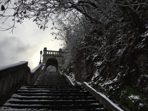 Colina Géllert Escadarias da Colina Géllert em Budapeste
