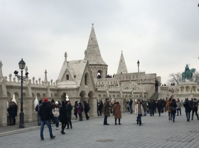 Muros do Fisherman´s Bastion Muros do Fisherman´s Bastion