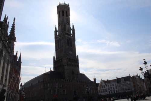 Campanário em Bruges
