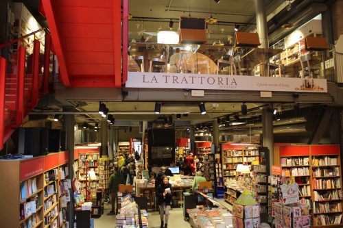 Eataly Biblioteca e Trattoria do Eataly em Bolonha