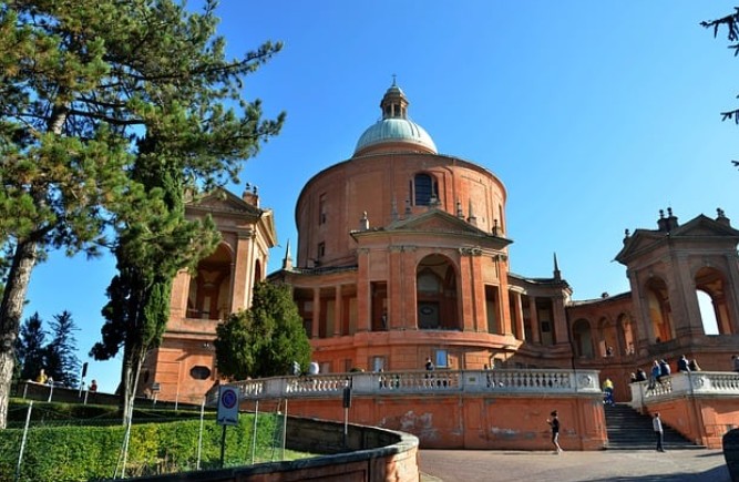 O que fazer em Bolonha: Frente do Santuário della Madonna de San Luca