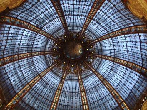 Galerie Lafayette Cúpula de vidro colorida em Paris