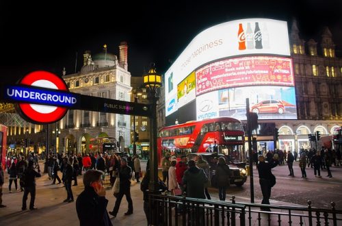 Piccadilly Circus Movimento e luzes da Piccadilly Circus