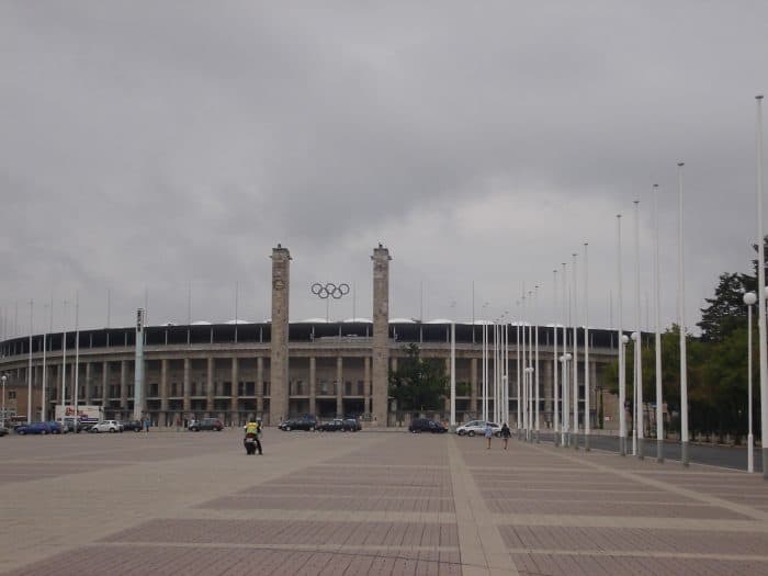 Estádio Olímpico de Berlim Estádio todo feito em pedra, em Berlim