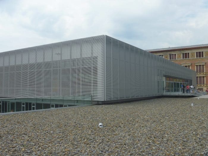 Gestapo, em Berlim Prédio com exposição de fotos da Topografia do Terror