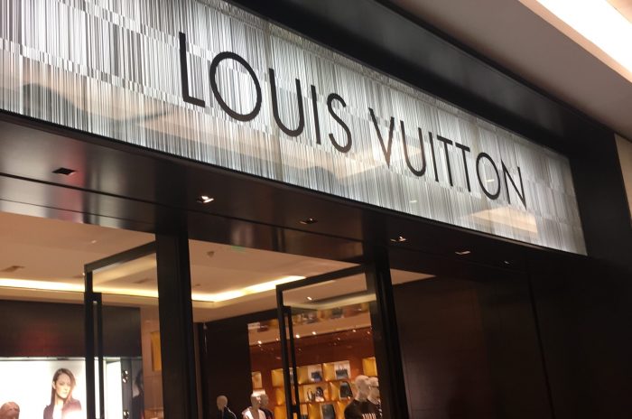 Fachada da flagship Louis Vuitton em São Paulo