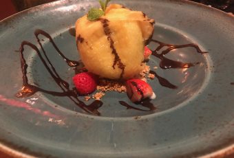 20 regras de etiqueta para não errar na mesa