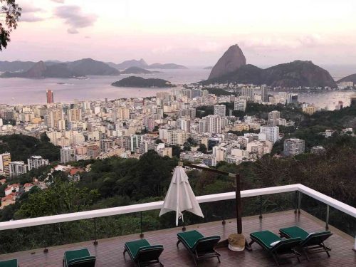 Hotel com excelente nível de conforto Vista da Baía da Guanabara e Pão de Açúcar