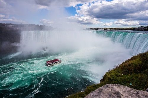 Passeio de barco em Niagara Falls