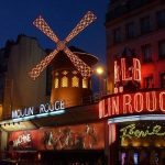 Paris de noite: 7 atrações imperdíveis e curiosas