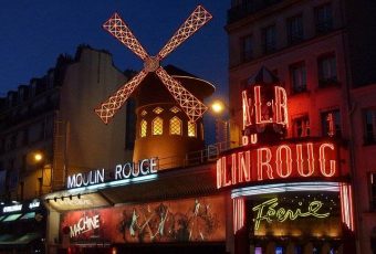 Paris de noite: 7 atrações imperdíveis e curiosas
