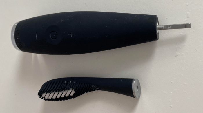 Como remover a cabeça da Foreo Issa 2