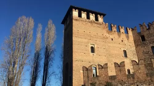Castel Vecchio Parte externa do Castel Vecchio em Verona
