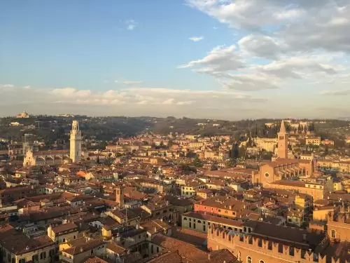 Torri del Lamberti Vista da cidade da Torri del Lamberti
