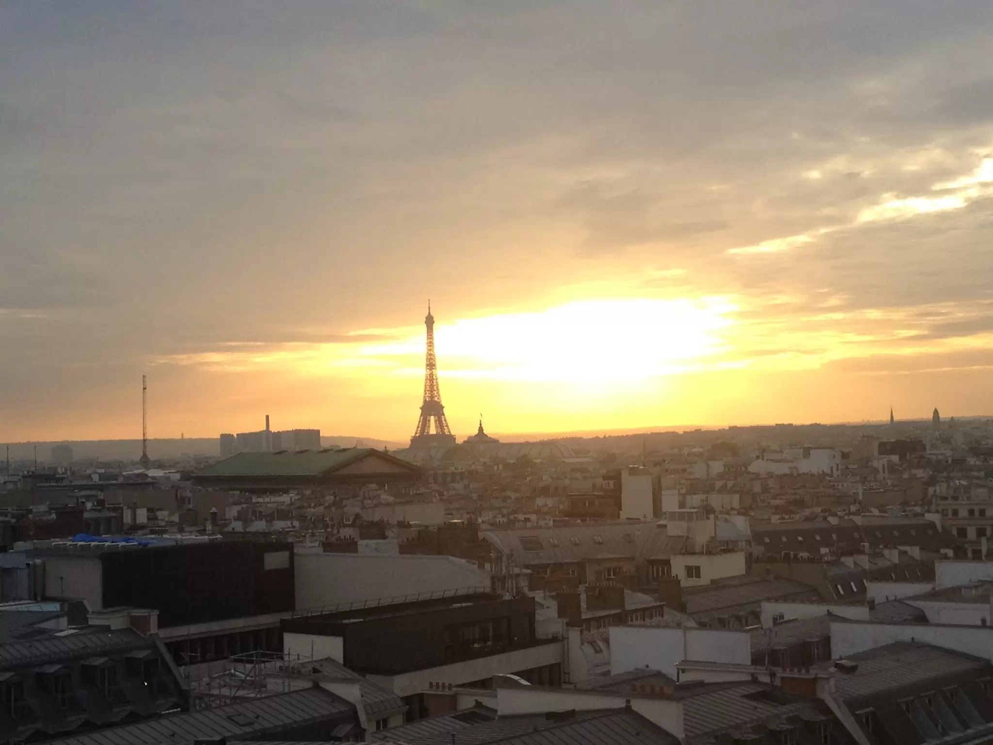 onde tirar foto com a Torre Eiffel Topo da Galeries Lafayette