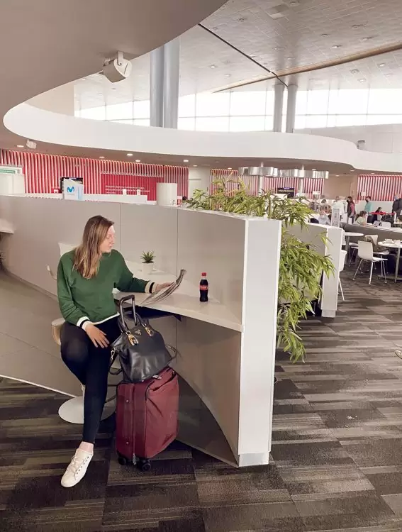 Sala vip da Avianca no aeroporto de Bogota